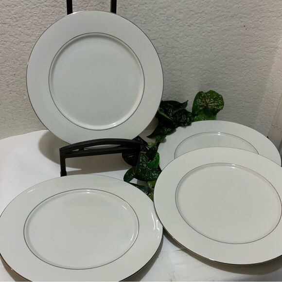 Royal Majestic fine platina 8446 10 1/2" Dinner Plate White set of 4 B7 - Picture 2 of 7